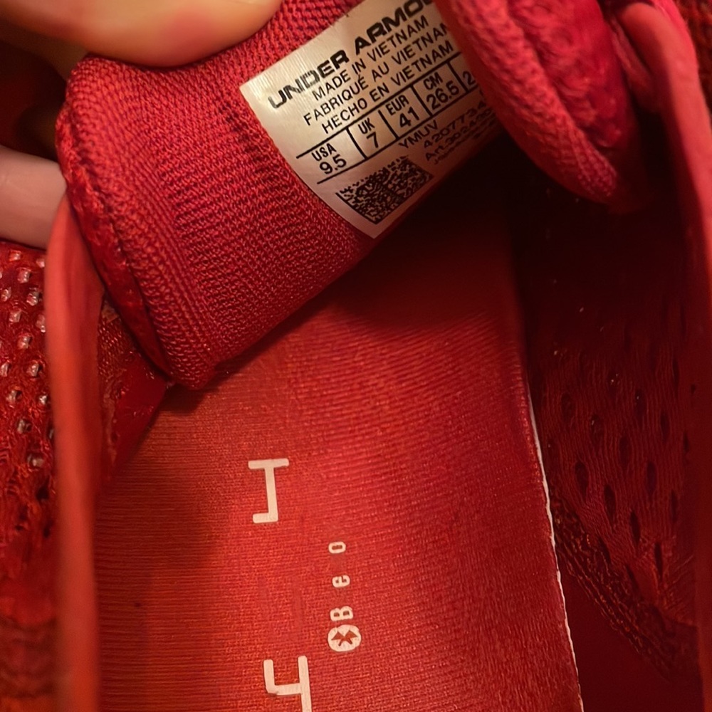 Under Armour HOVR Sonic 4 Running Shoes - Wisconsin Badgers - Picture 5 of 5
